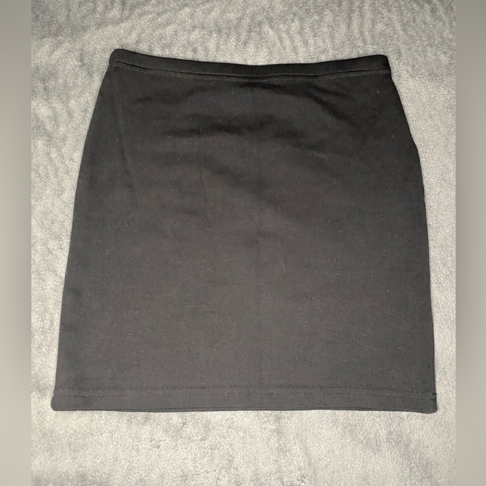 Black mini skirt #miniskirt